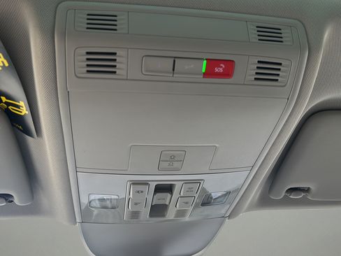 New 2026 Volkswagen Taos SE AWD/4WD image 31