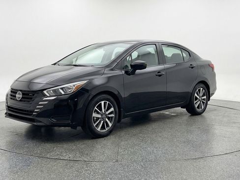 Used 2025 Nissan Versa SV FWD image 3