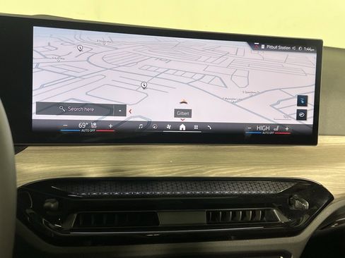 Used 2025 BMW i4 eDrive40 image 16