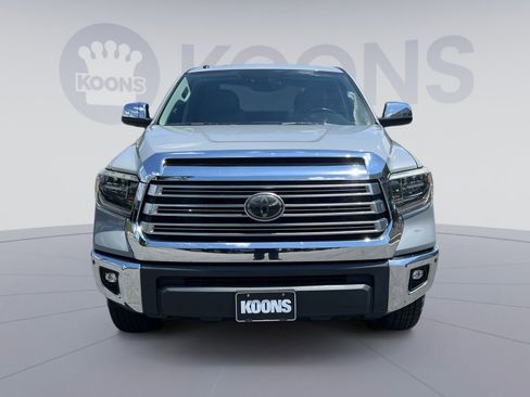Used 2018 Toyota Tundra Limited w/ Limited Premium Package AWD/4WD image 11
