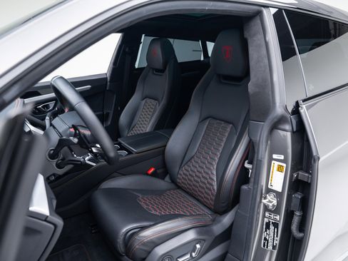 Used 2021 Lamborghini Urus image 30