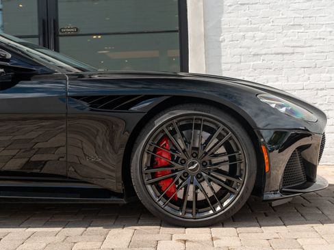 Used 2023 Aston Martin DBS Superleggera Volante RWD image 4