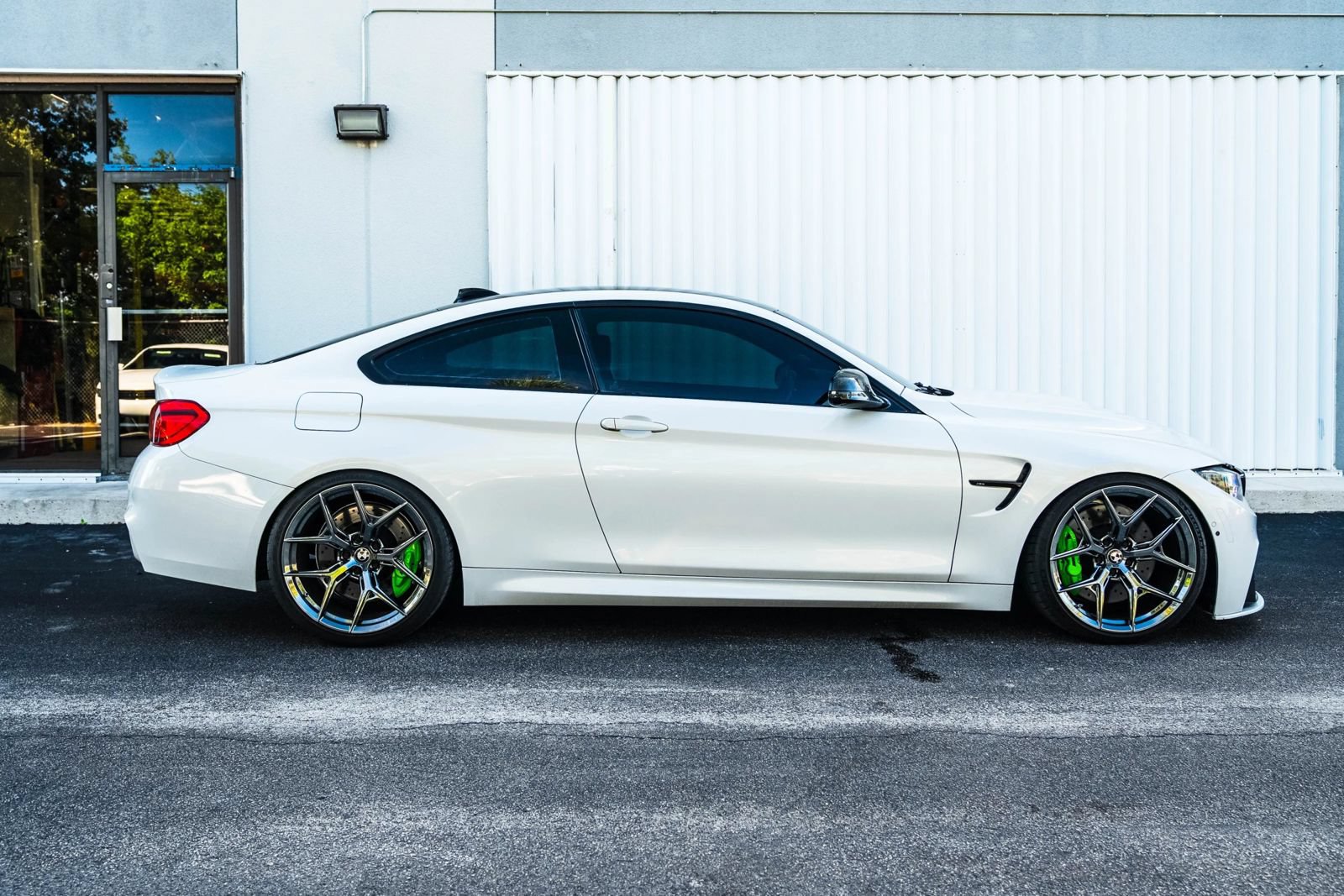Used 2018 BMW M4 Coupe RWD image 4