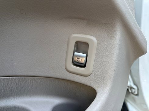 Used 2021 Mercedes-Benz GLC 300 image 23