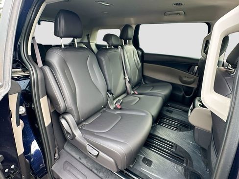 New 2026 Kia Carnival image 26