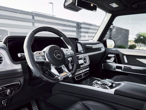 Used 2024 Mercedes-Benz G 63 AMG 4MATIC image 2