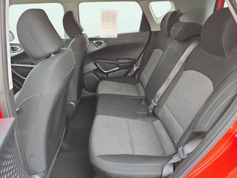 Used 2020 Kia Soul S image 11