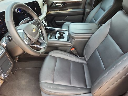 Used 2025 Chevrolet Tahoe LT AWD/4WD image 9