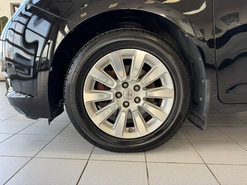 Used 2014 Toyota Sienna XLE w/ Entertainment Package image 63