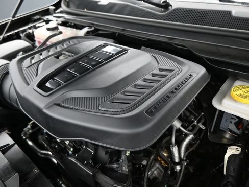 Used 2025 Jeep Wagoneer Series III w/ Premium Group I AWD/4WD image 34