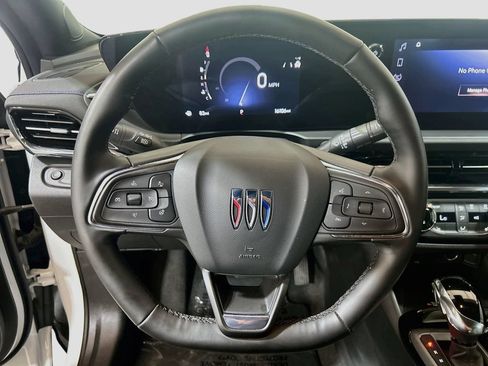 Used 2026 Buick Envista Sport Touring w/ Convenience I Package FWD image 9