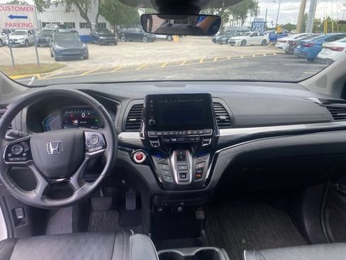 Used 2022 Honda Odyssey Elite image 12