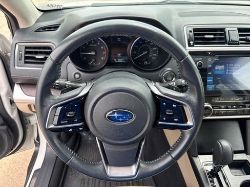 Used 2019 Subaru Outback 2.5i Limited AWD/4WD image 22