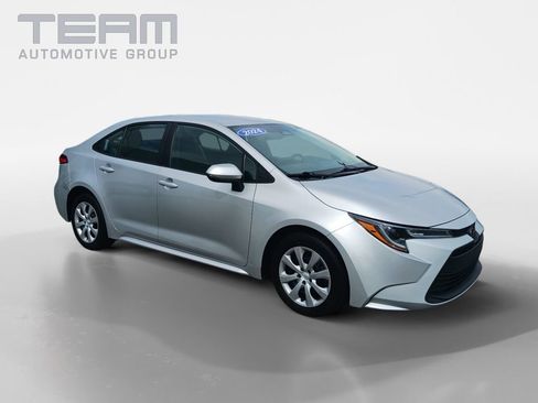 Used 2024 Toyota Corolla LE FWD image 1
