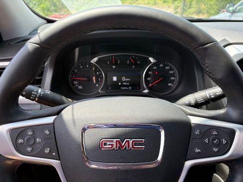 Used 2023 GMC Acadia SLT AWD/4WD image 21
