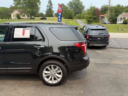 Used 2014 Ford Explorer XLT w/ Equipment Group 202A AWD/4WD image 5