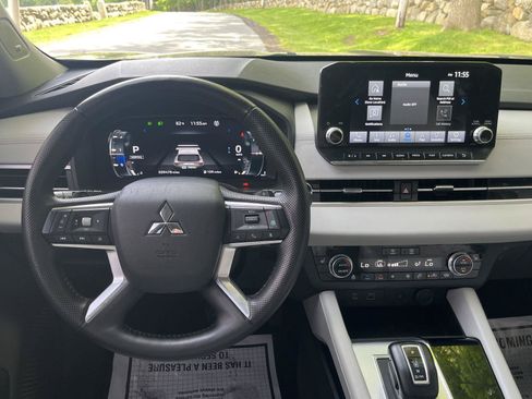 Used 2023 Mitsubishi Outlander SEL AWD/4WD image 6