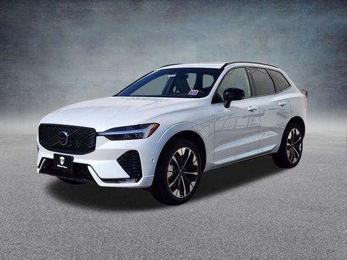 New 2026 Volvo XC60 B5 Plus w/ Protection Package Premier image 3