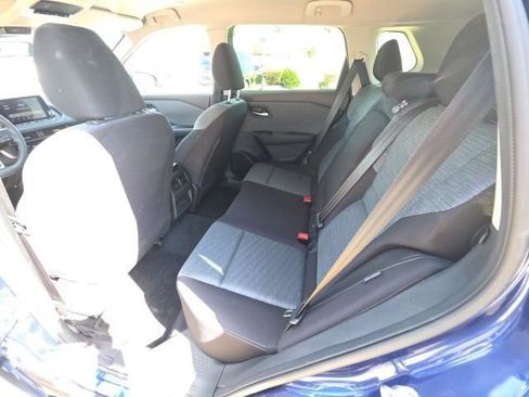 Used 2023 Nissan Rogue SV image 24