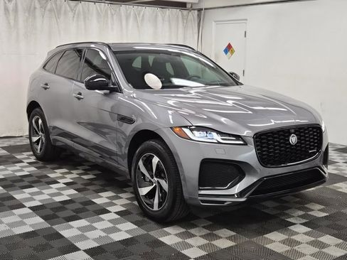 Used 2024 Jaguar F-PACE R-Dynamic S image 1