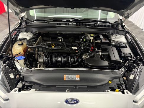 Used 2016 Ford Fusion SE FWD image 35