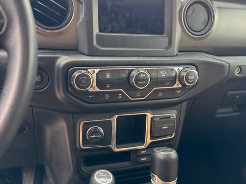 Used 2023 Jeep Wrangler Sport AWD/4WD image 5