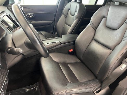 Used 2020 Volvo XC90 T6 Momentum w/ Protection Package Premier AWD/4WD image 10