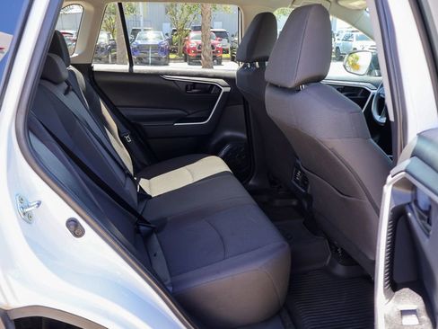 Used 2024 Toyota RAV4 LE AWD/4WD image 10