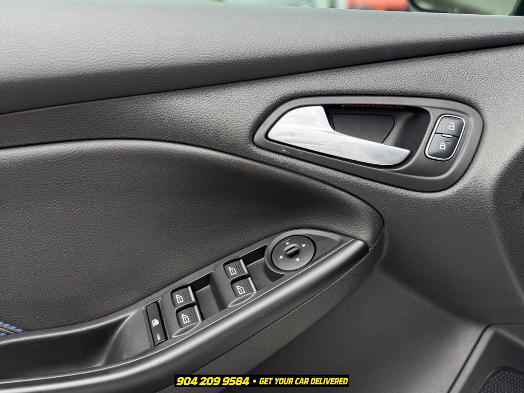 Used 2017 Ford Focus RS AWD/4WD image 18