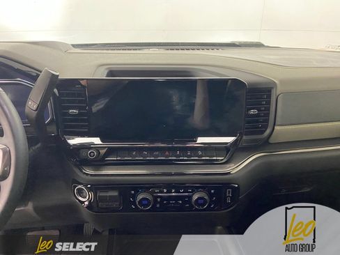 Used 2026 Chevrolet Silverado 2500 ZR2 AWD/4WD image 15