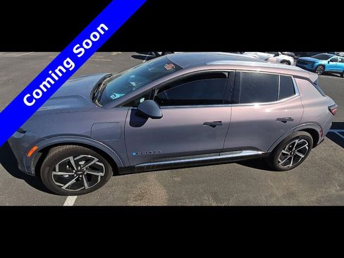 Used 2024 Chevrolet Equinox EV LT FWD image 3