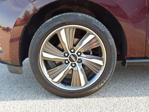 Used 2019 Lincoln Navigator L Reserve AWD/4WD image 27
