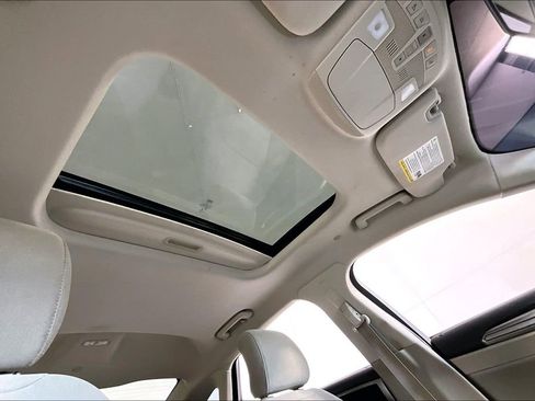 Used 2019 Ford Fusion SE image 22