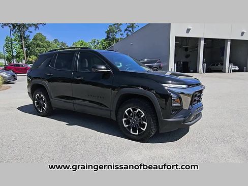 Used 2025 Chevrolet Equinox ACTIV w/ Safety and Technology Package FWD image 18