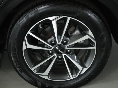 Used 2024 Kia Forte LXS w/ LXS Technology Package FWD image 39