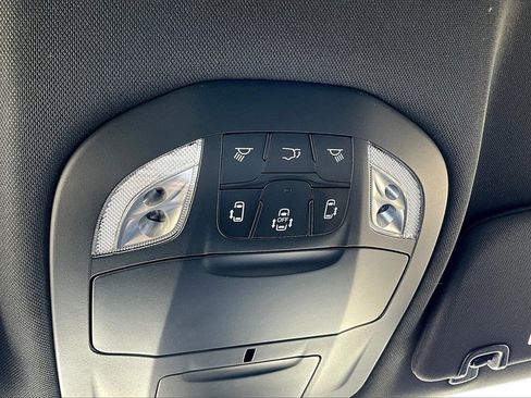New 2026 Chrysler Pacifica Select image 27