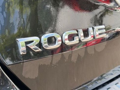 Used 2017 Nissan Rogue S AWD/4WD image 10