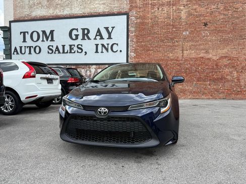 Used 2020 Toyota Corolla LE FWD image 1