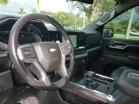 Certified 2022 Chevrolet Silverado 1500 LTZ image 19