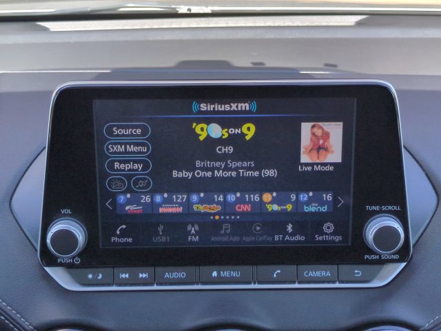 Used 2022 Nissan Sentra SV FWD image 17