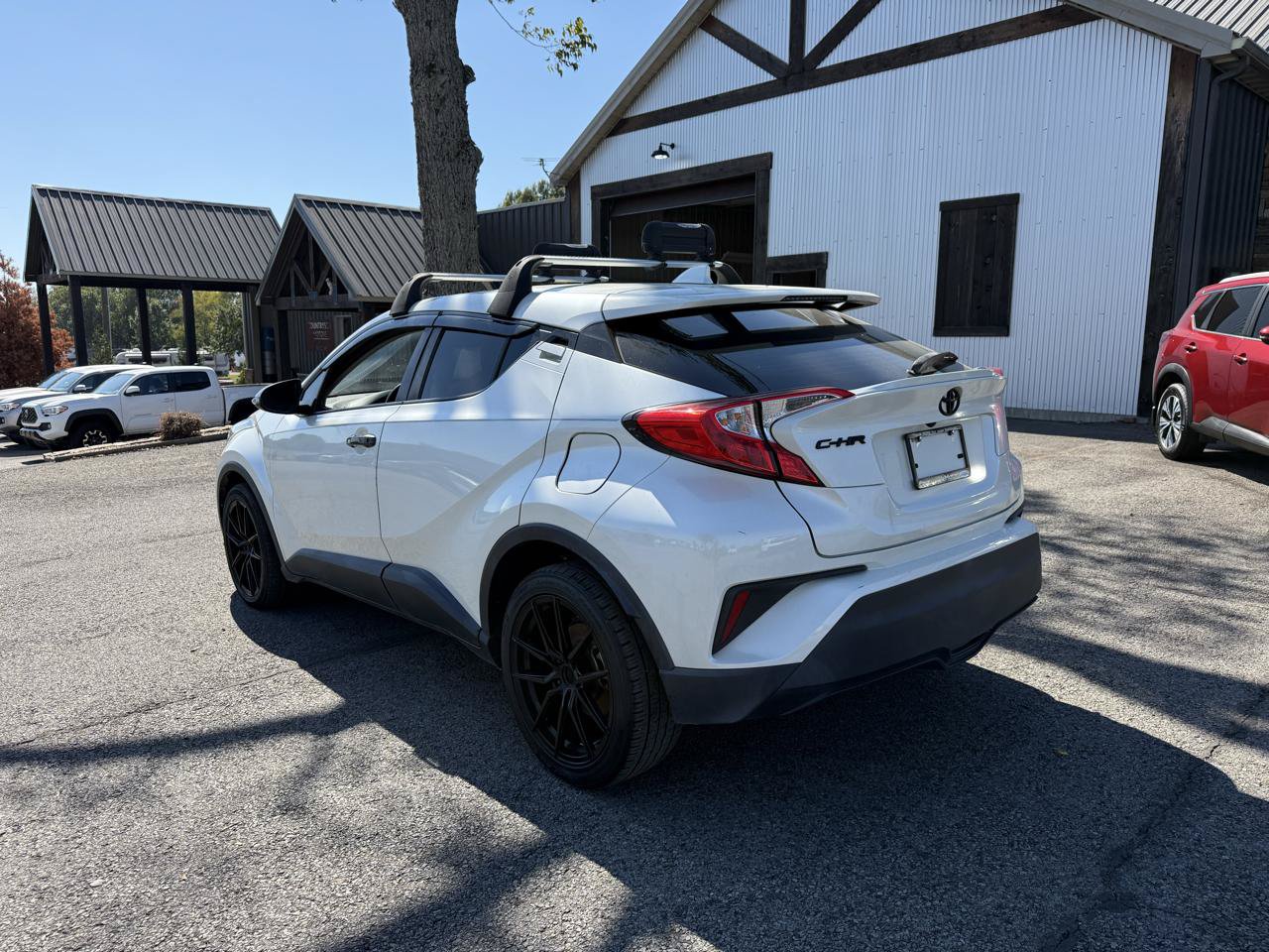Used 2021 Toyota C-HR LE FWD image 2