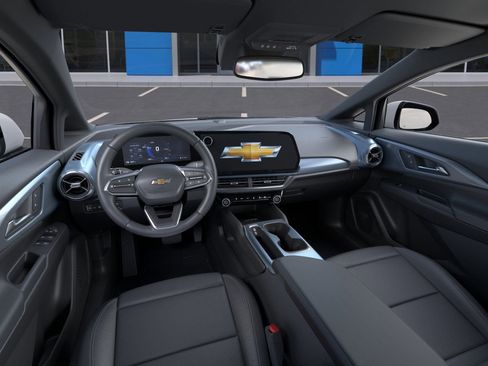 New 2025 Chevrolet Equinox EV LT w/ Convenience Package image 15