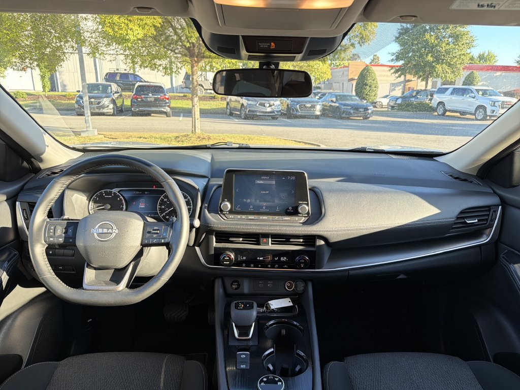 Used 2025 Nissan Rogue SV AWD/4WD image 20