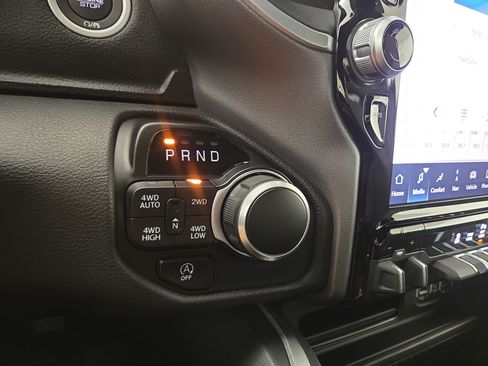Used 2023 RAM 1500 Big Horn AWD/4WD image 24