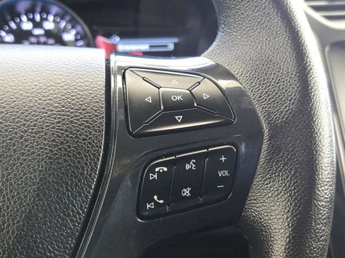 Used 2018 Ford Explorer XLT w/ Equipment Group 202A image 29