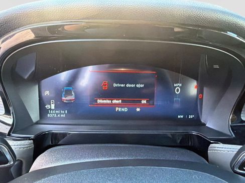 Used 2025 Lincoln Corsair AWD w/ Equipment Group 101A image 28