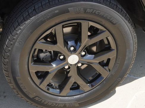 Certified 2024 Jeep Grand Cherokee Limited RWD image 11