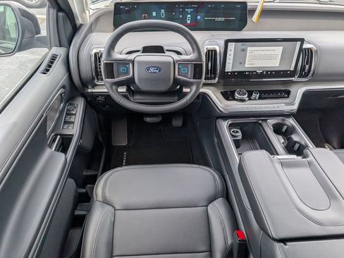 New 2026 Ford Expedition Max Platinum w/ Driver's Package AWD/4WD image 8