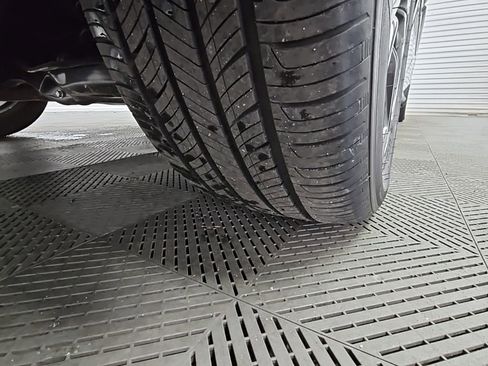 Used 2025 Honda Accord SE image 47