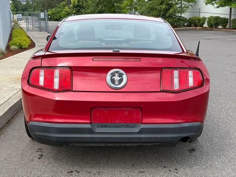 Used 2010 Ford Mustang Coupe RWD image 5